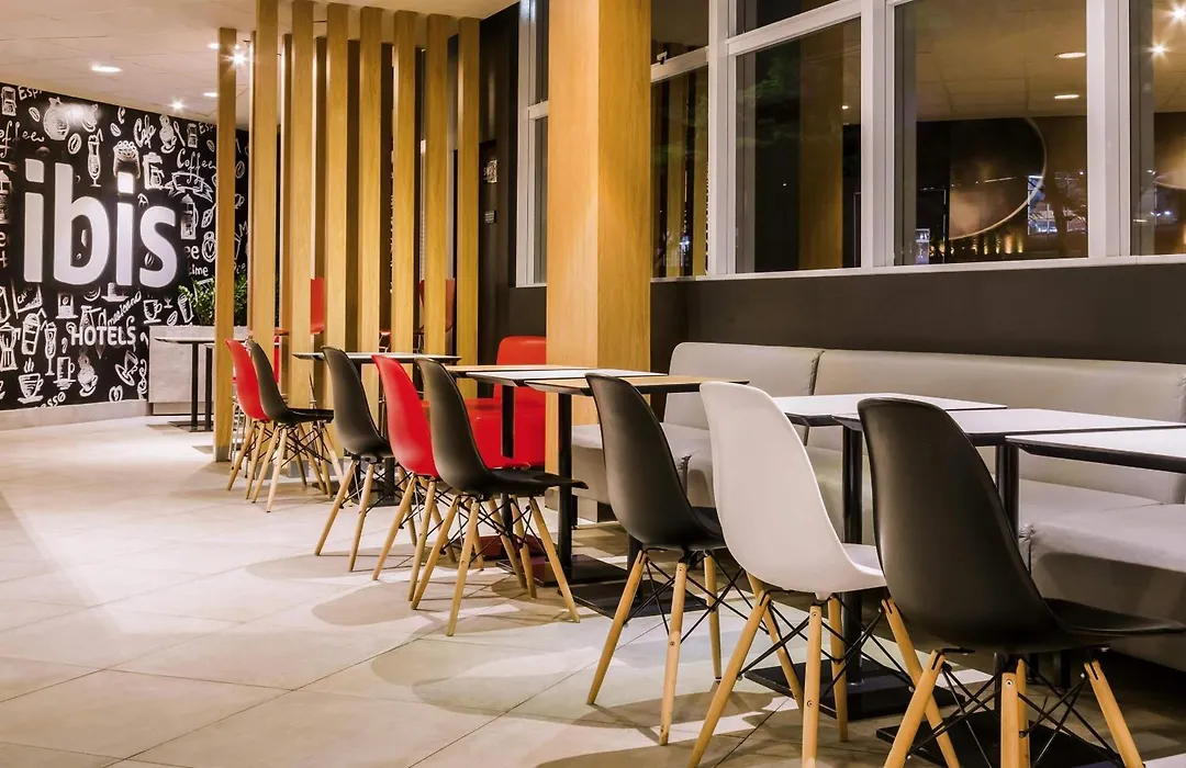 Ibis Marilia-1